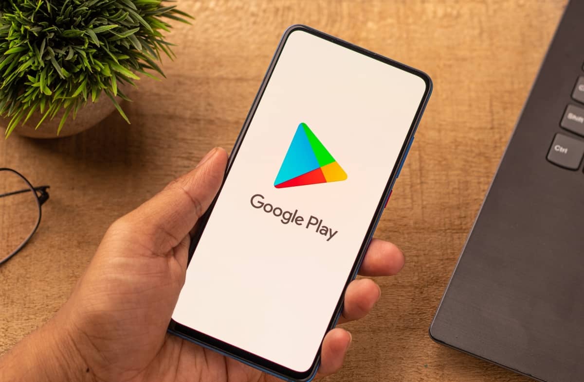 Kép a google play-ről egy telefonon